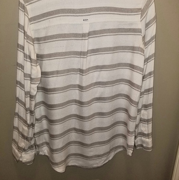 RVCA button down - Picture 3 of 6